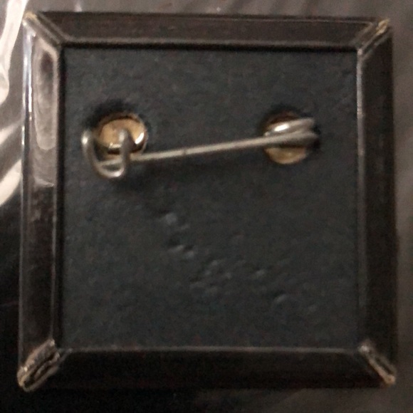 AC/DC '76 Apparel Pin Dirty Deeds Done Dirt Cheap Australian Album Cover - Picture 2 of 3